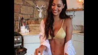 Fiona Barron Nude Instagram Model Video!