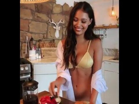 Fiona Barron Nude Instagram Model Video!